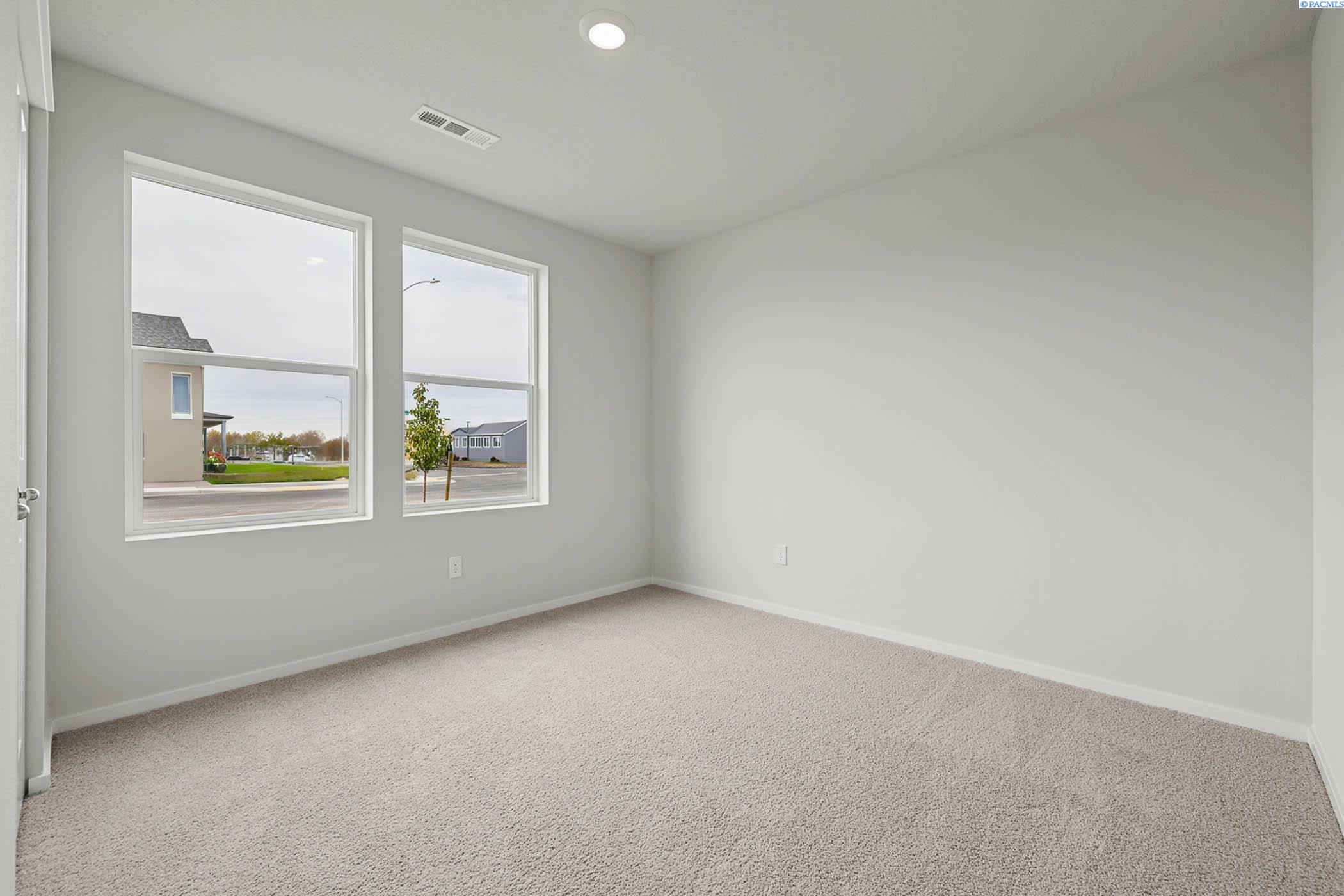Property Photo: 6025 Road 112 WA 99301