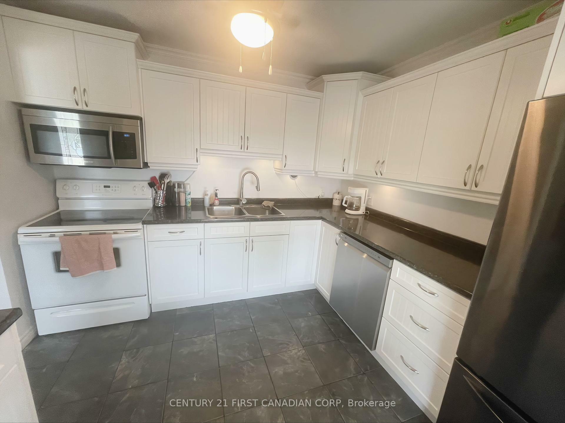 Photo de la propriété:  55 Ashley Crescent 30  ON N6E 3R8 