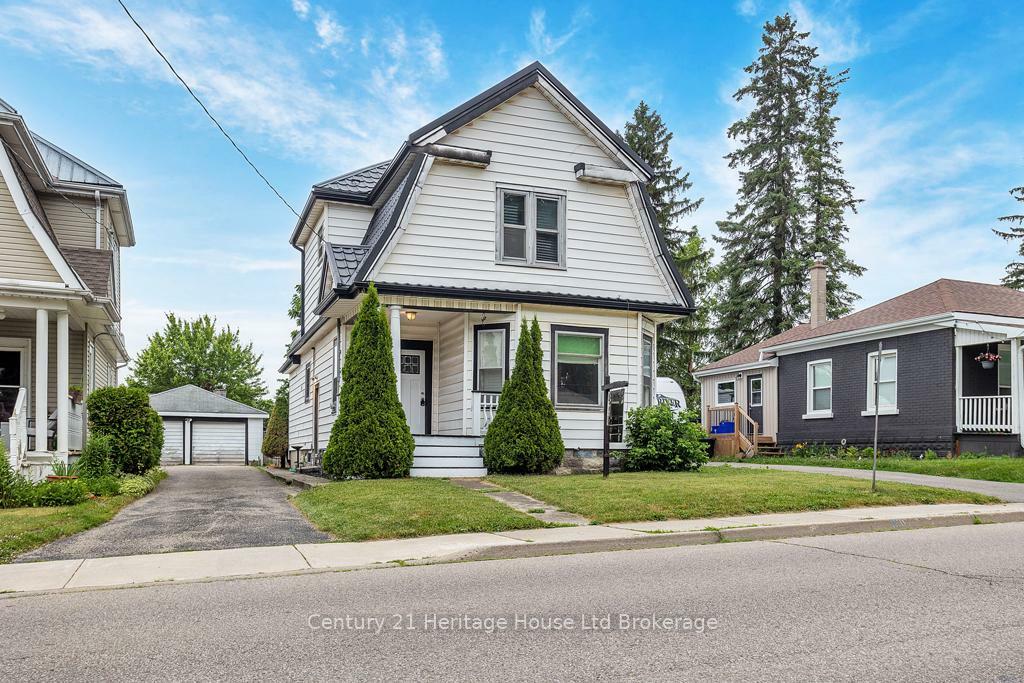 Property Photo:  145 King Street E  ON N5C 1G8 