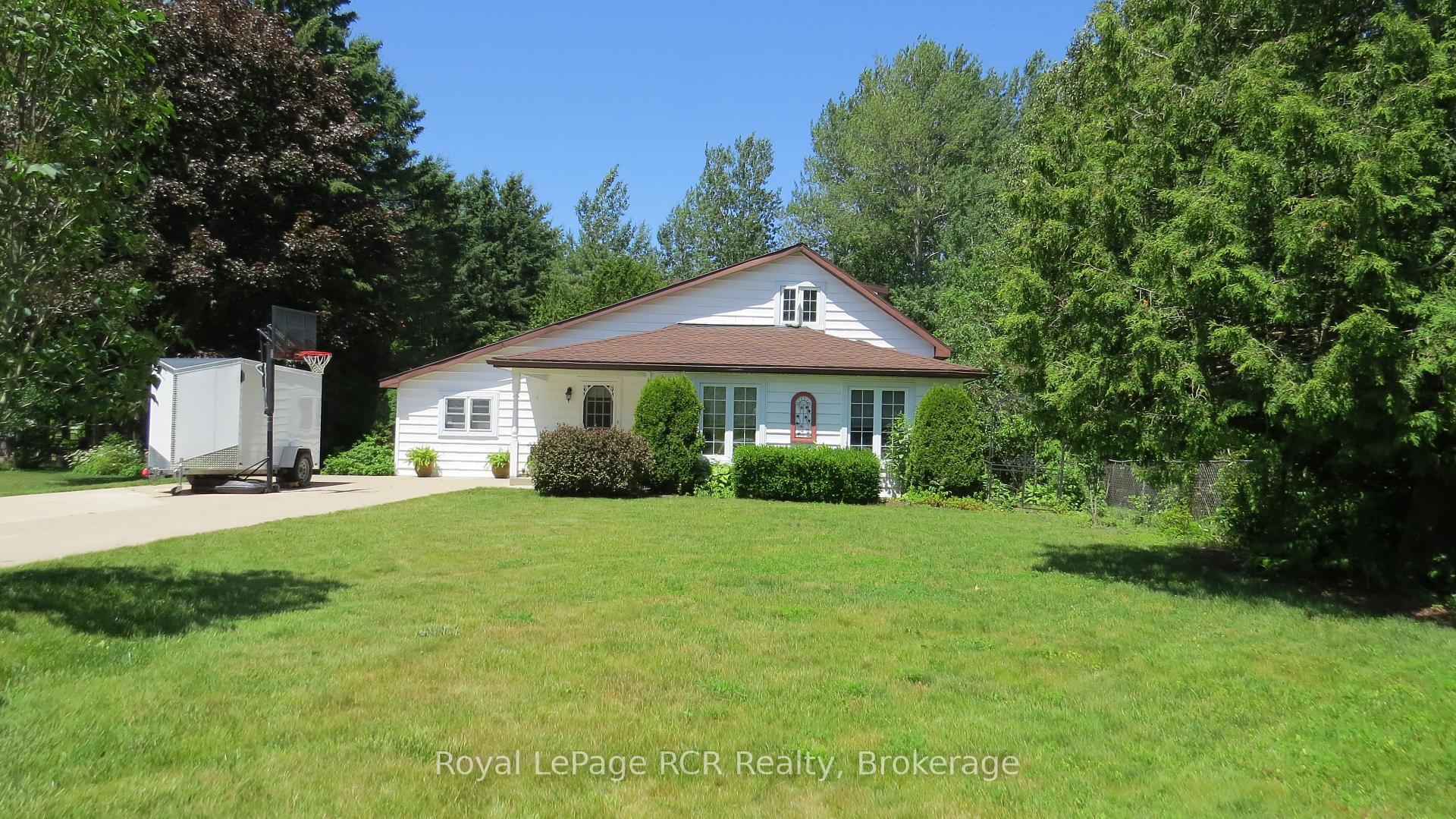 Property Photo: 164 Edward Street ON N0H 2L0