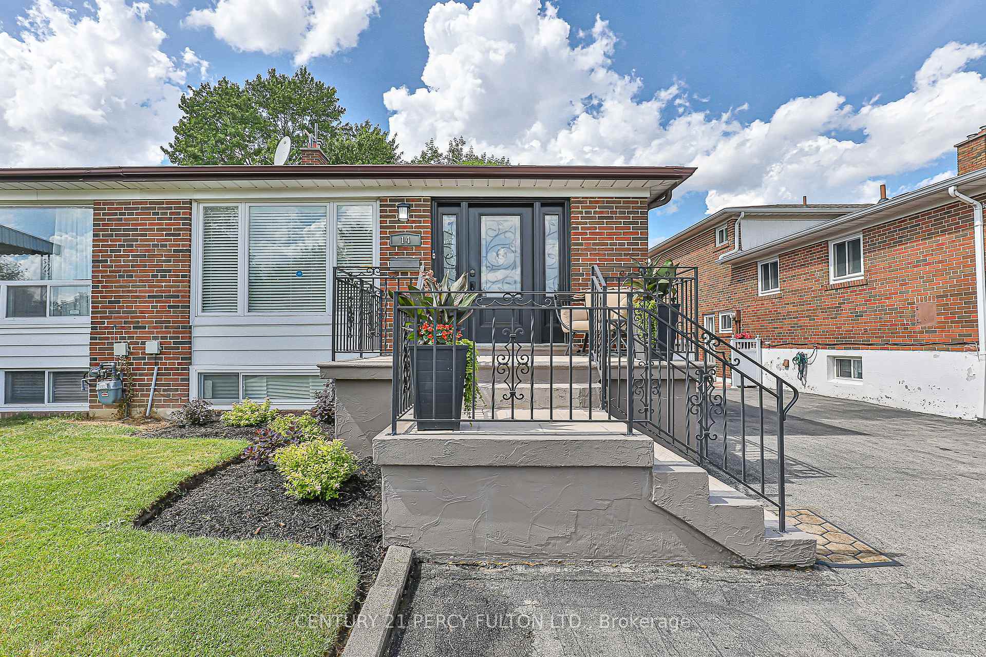 Property Photo: 14 Painswick Crescent ON M2J 3M6