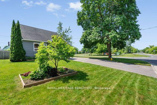 Property Photo: 693 Hawley Street ON K9J 4C7