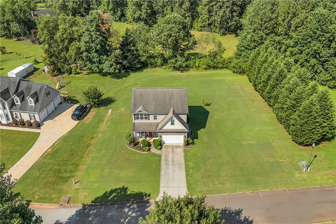 Property Photo: 221 Saddlebrook Avenue SC 29671
