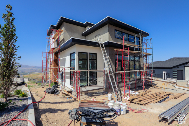 Property Photo: 1307 W Annuvolato Way UT 84043