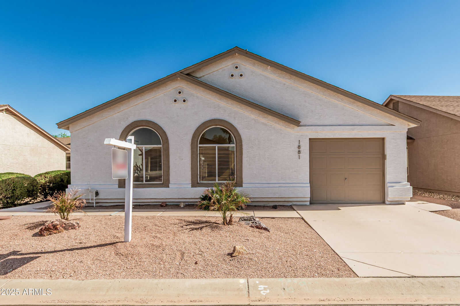 Property Photo: 1881 E Kerby Farms Road AZ 85249
