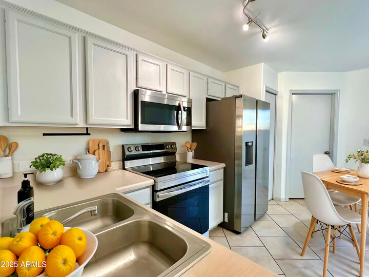 Property Photo: 7801 N 44th Drive 1180 AZ 85301