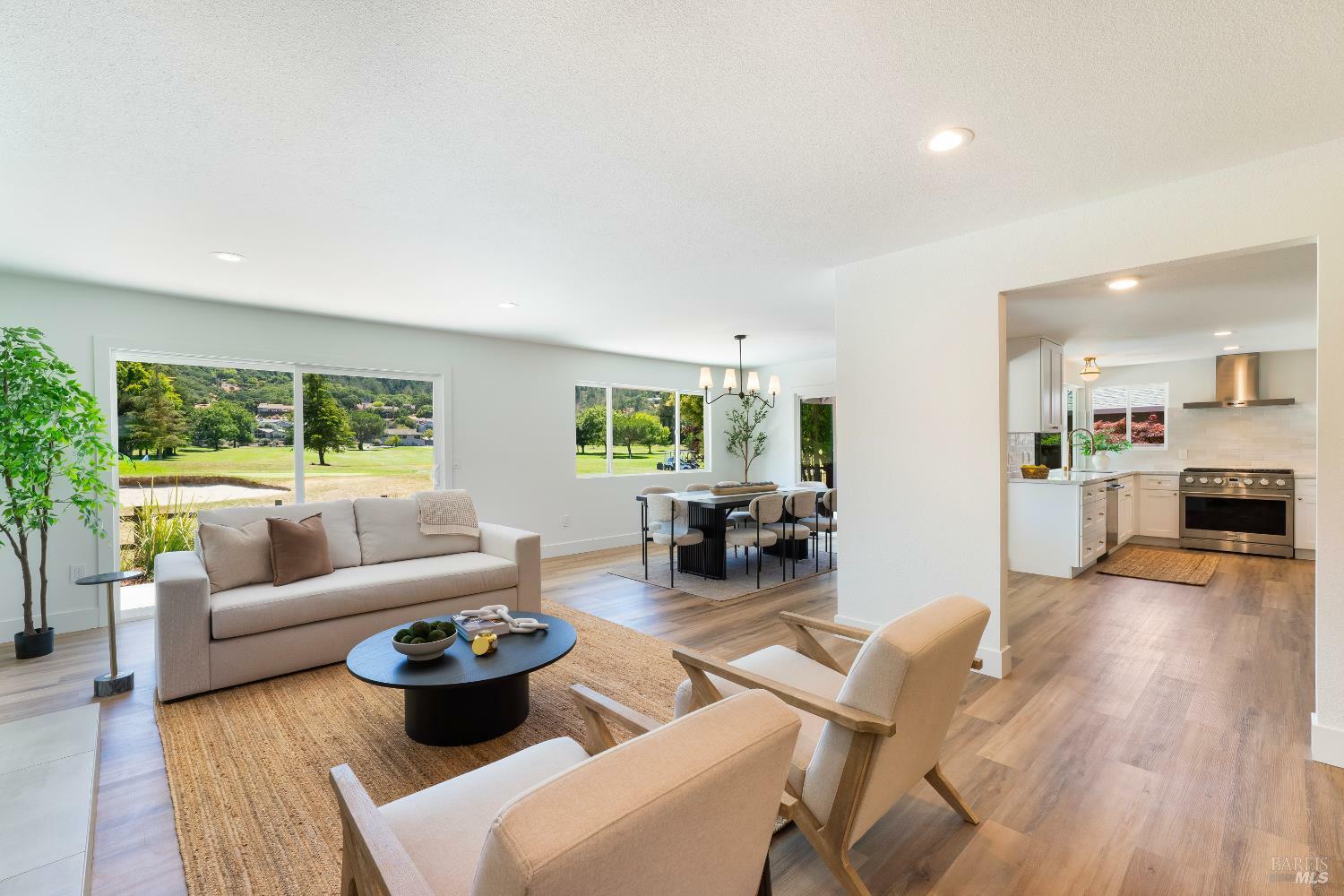 Property Photo: 250 Mockingbird Circle CA 95409
