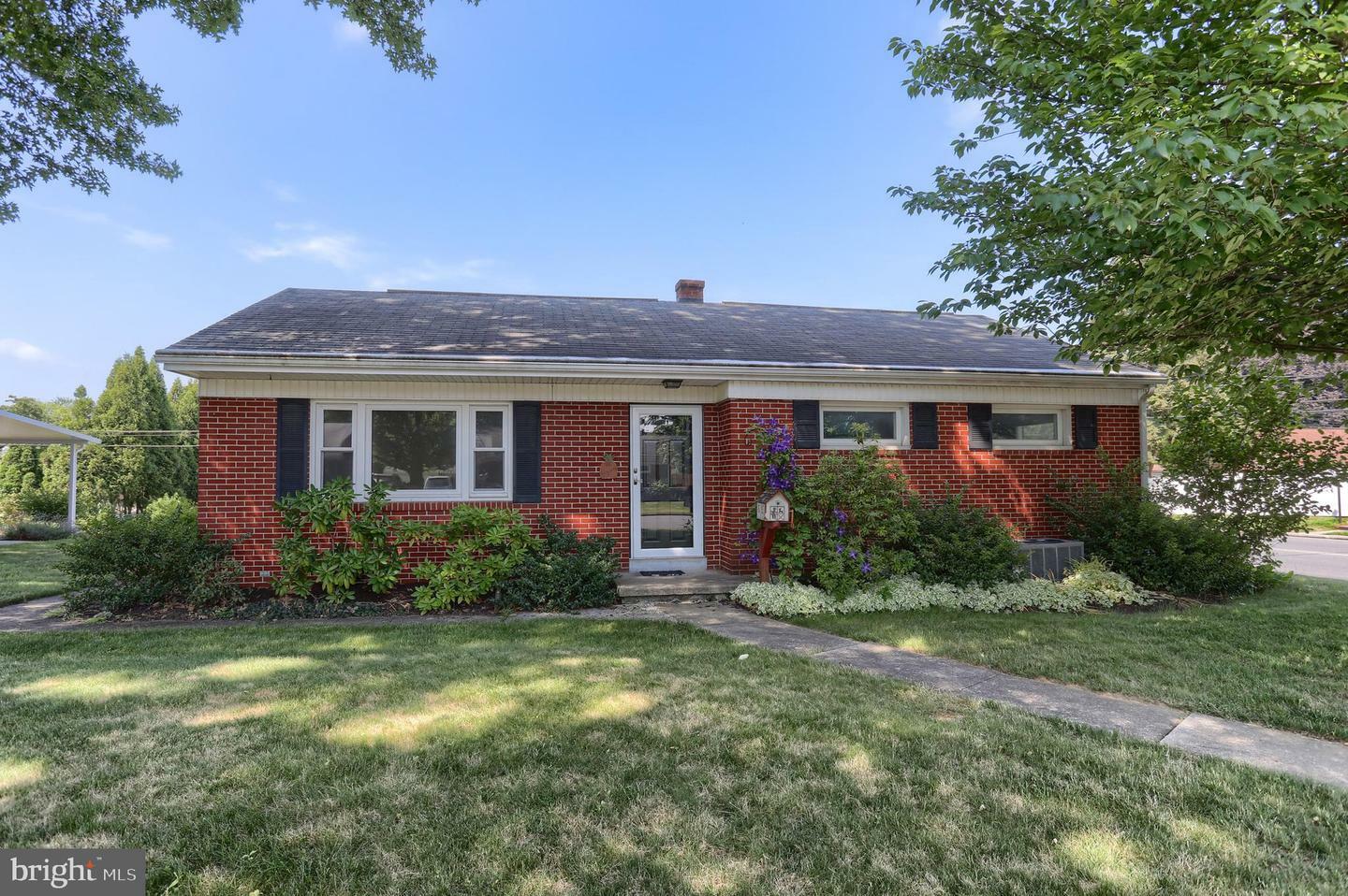 Property Photo: 811 S Harrison Street PA 17078