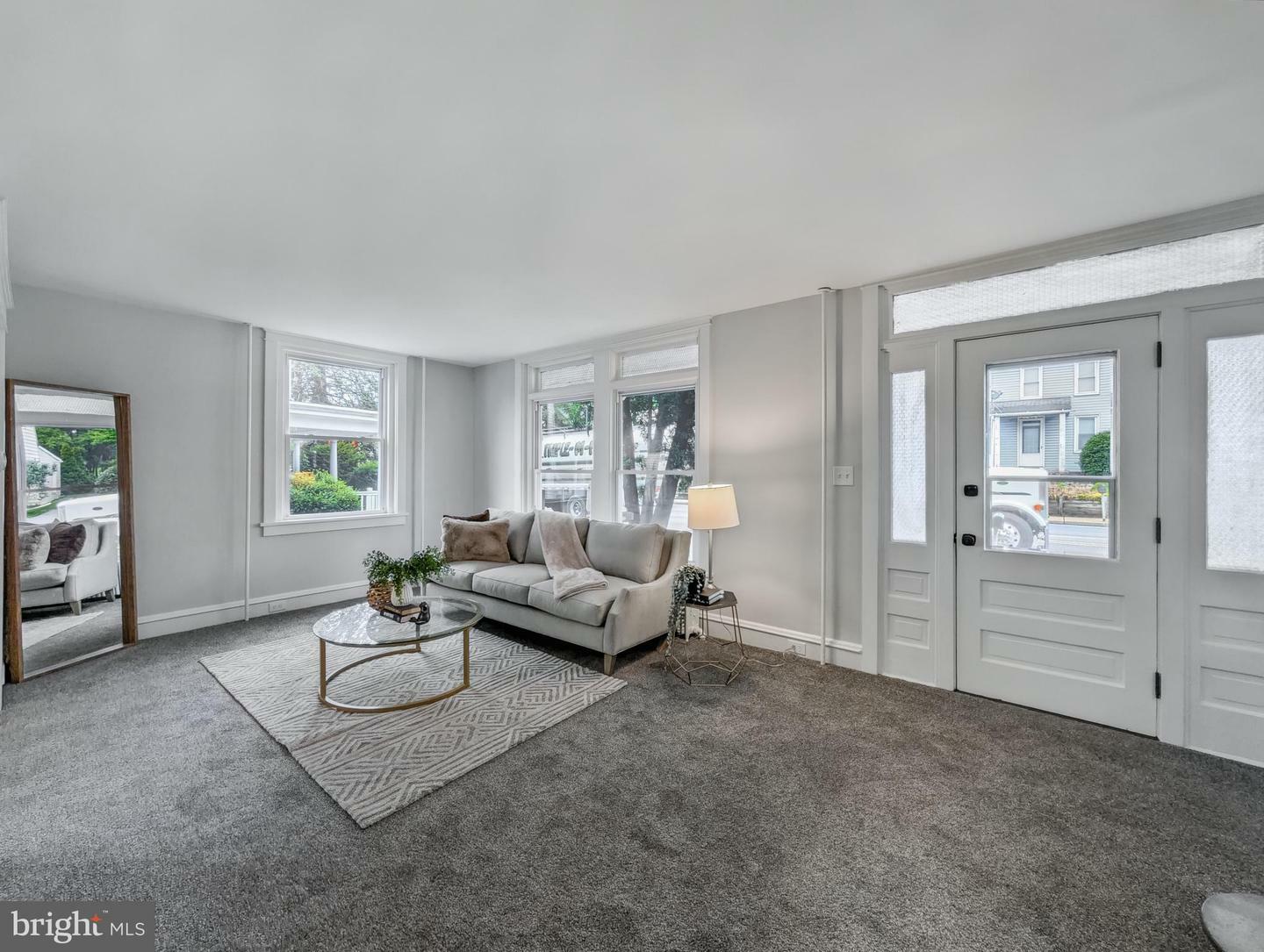 Property Photo: 729 E Main Street PA 17522