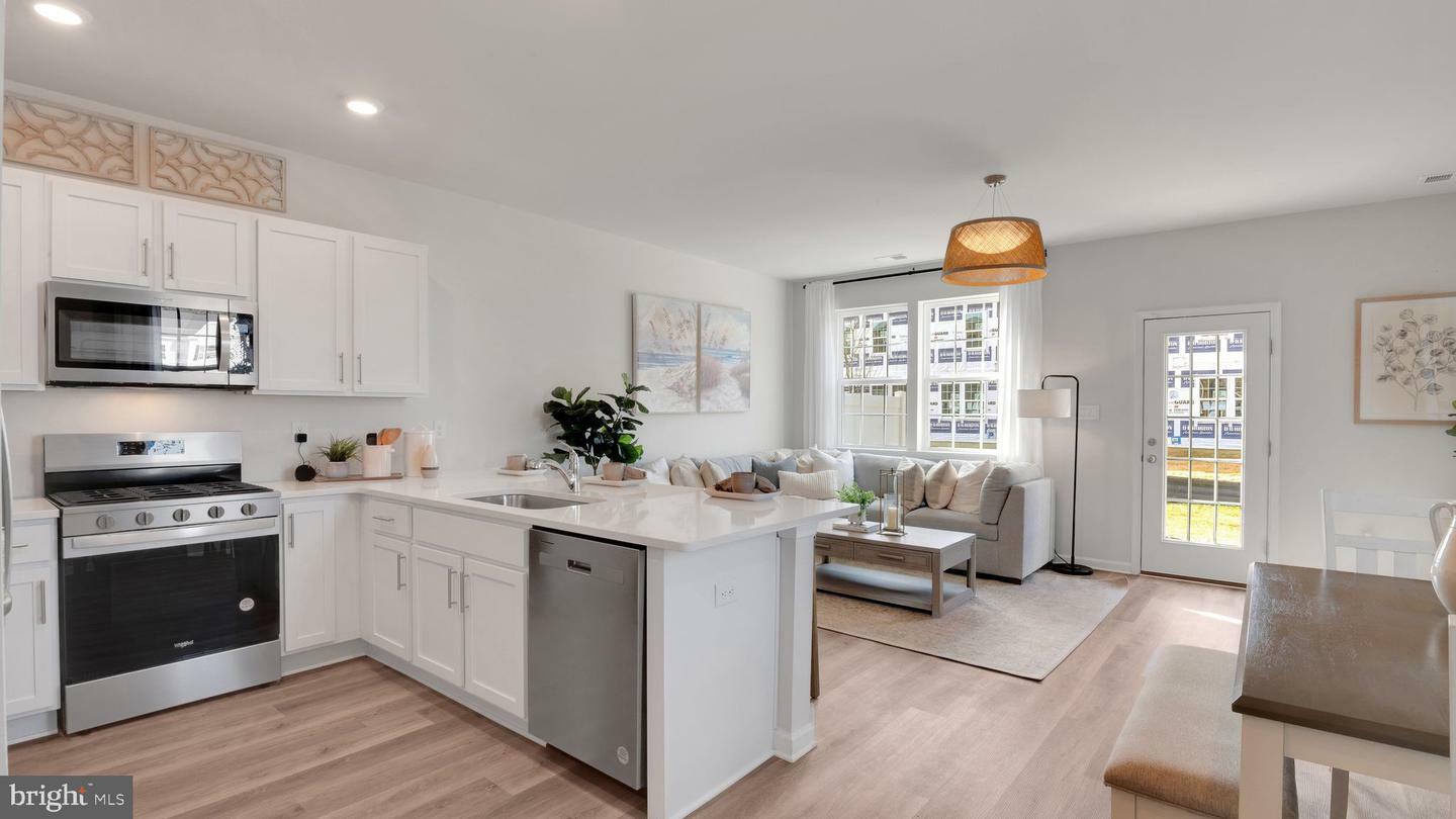 Property Photo:  32 Whaler Drive  NJ 08078 