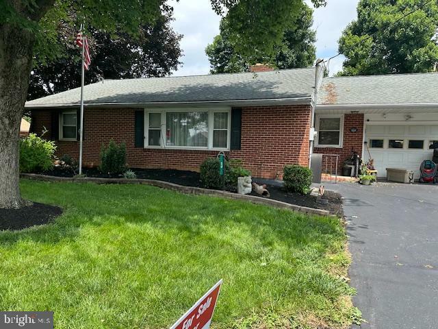 3 Pfautz Avenue  Lititz PA 17543 photo