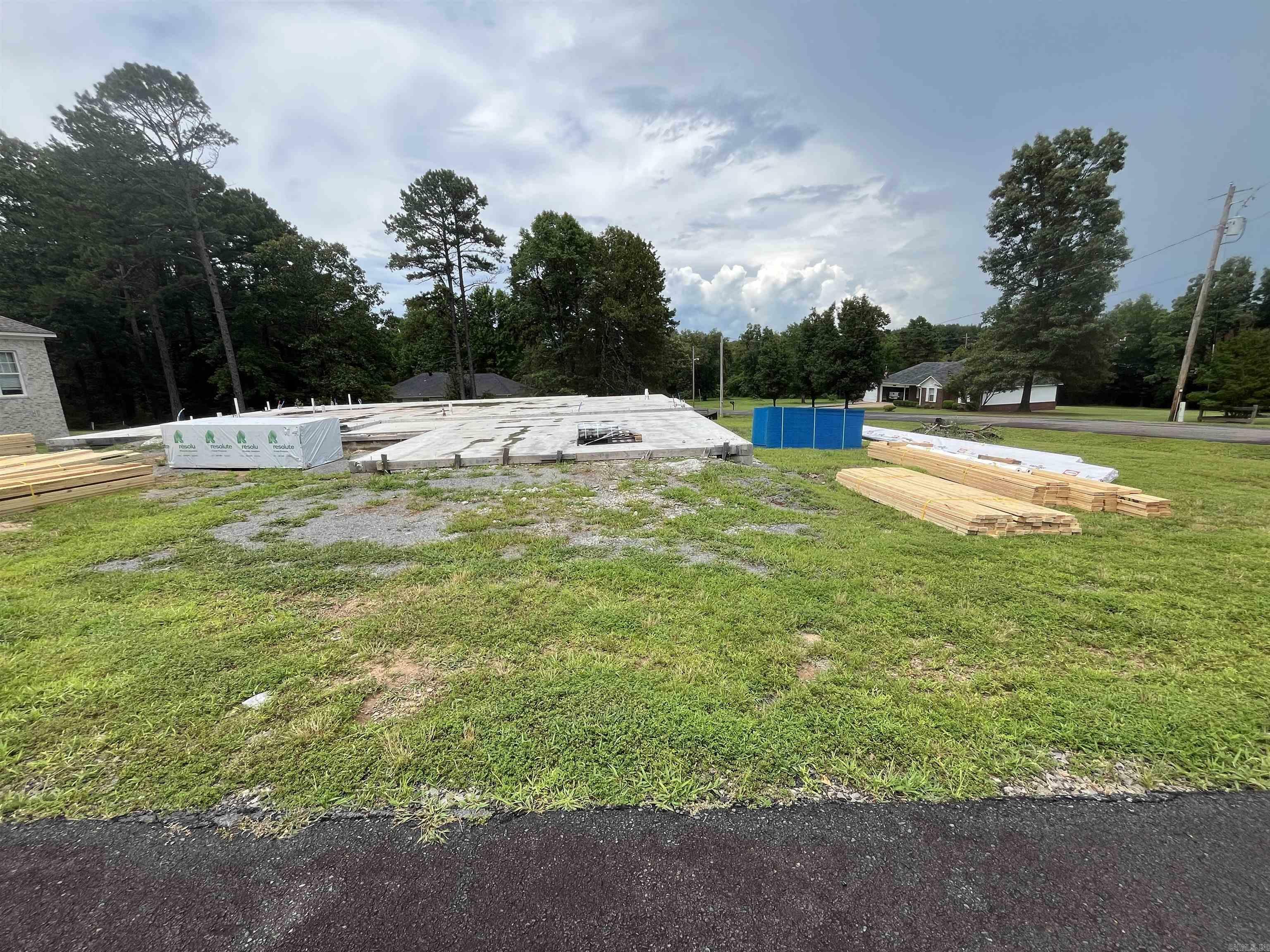Property Photo: 2-B Silverleaf Cove AR 72058