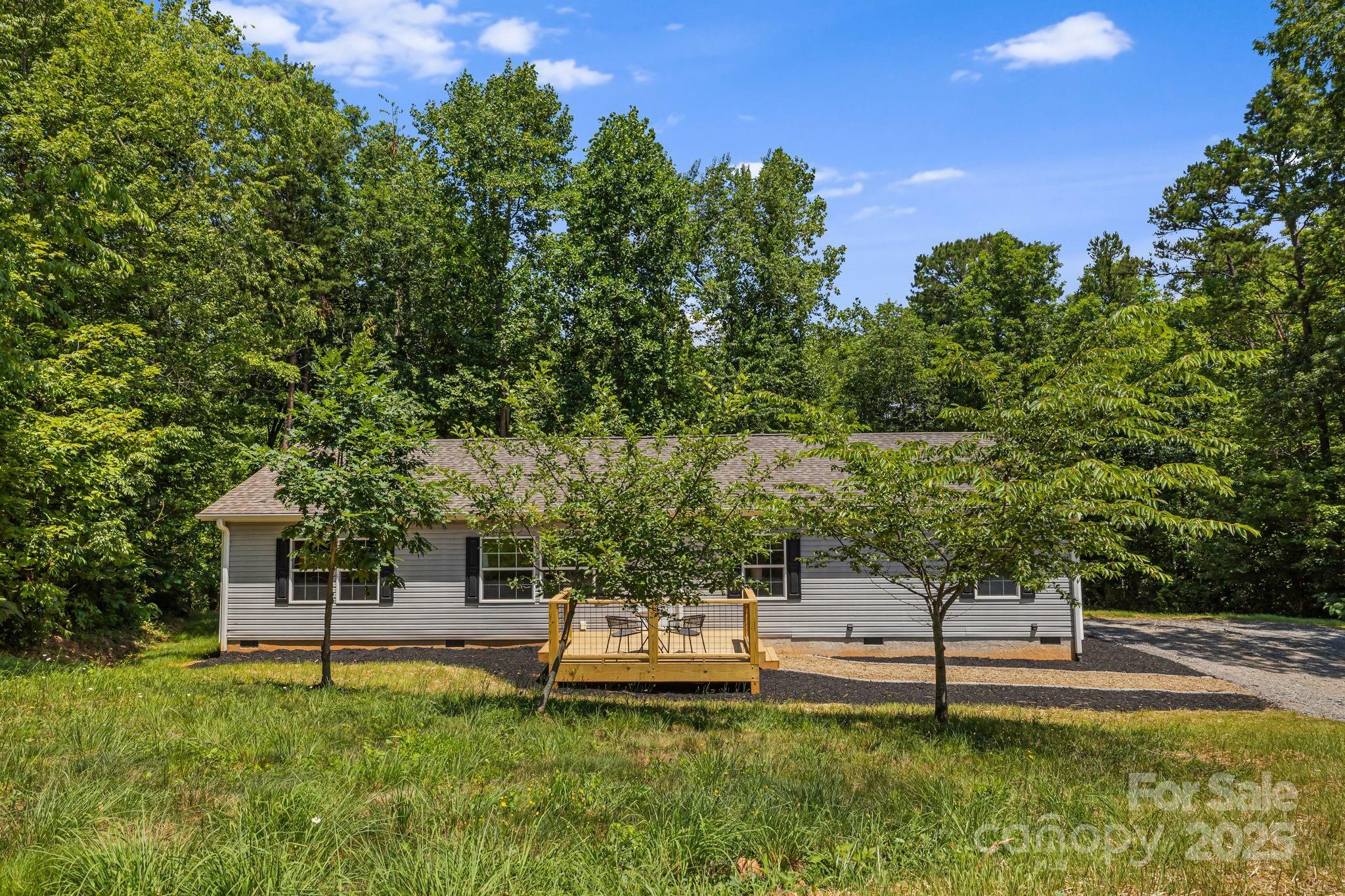 Property Photo: 22 Bachelder Lane NC 28715