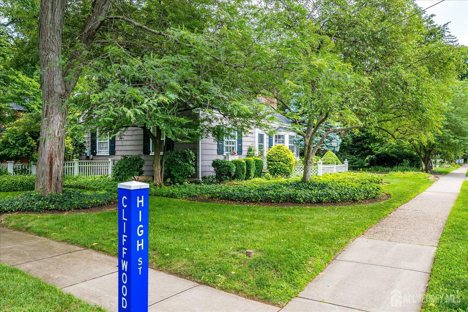 Property Photo:  114 High Street  NJ 08840 