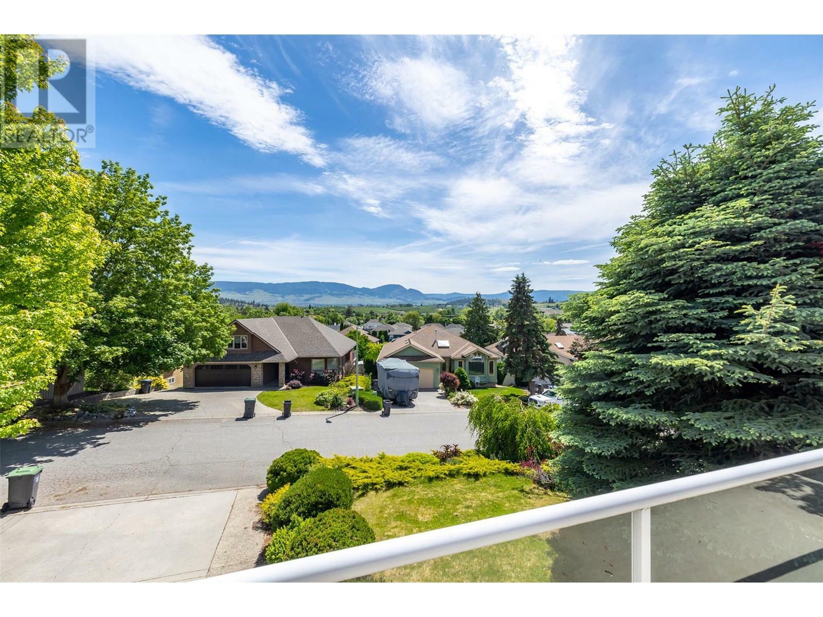 129 Applecrest Court  Kelowna BC V1V 1W6 photo