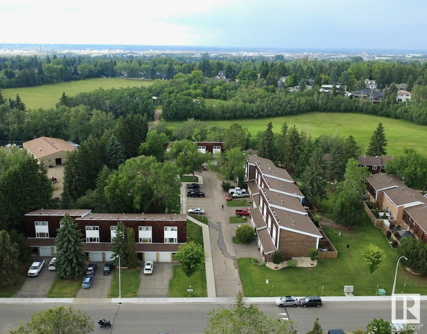 Property Photo: 156 Great Oaks AB T8A 0V8