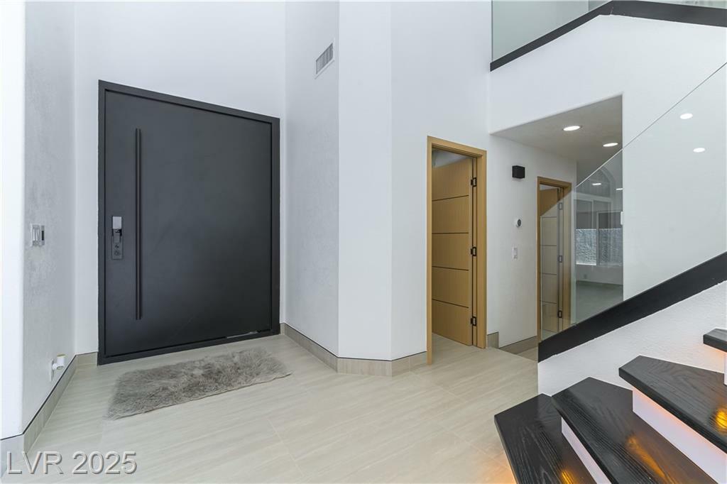 Property Photo: 9937 Whalers Landing Court NV 89117