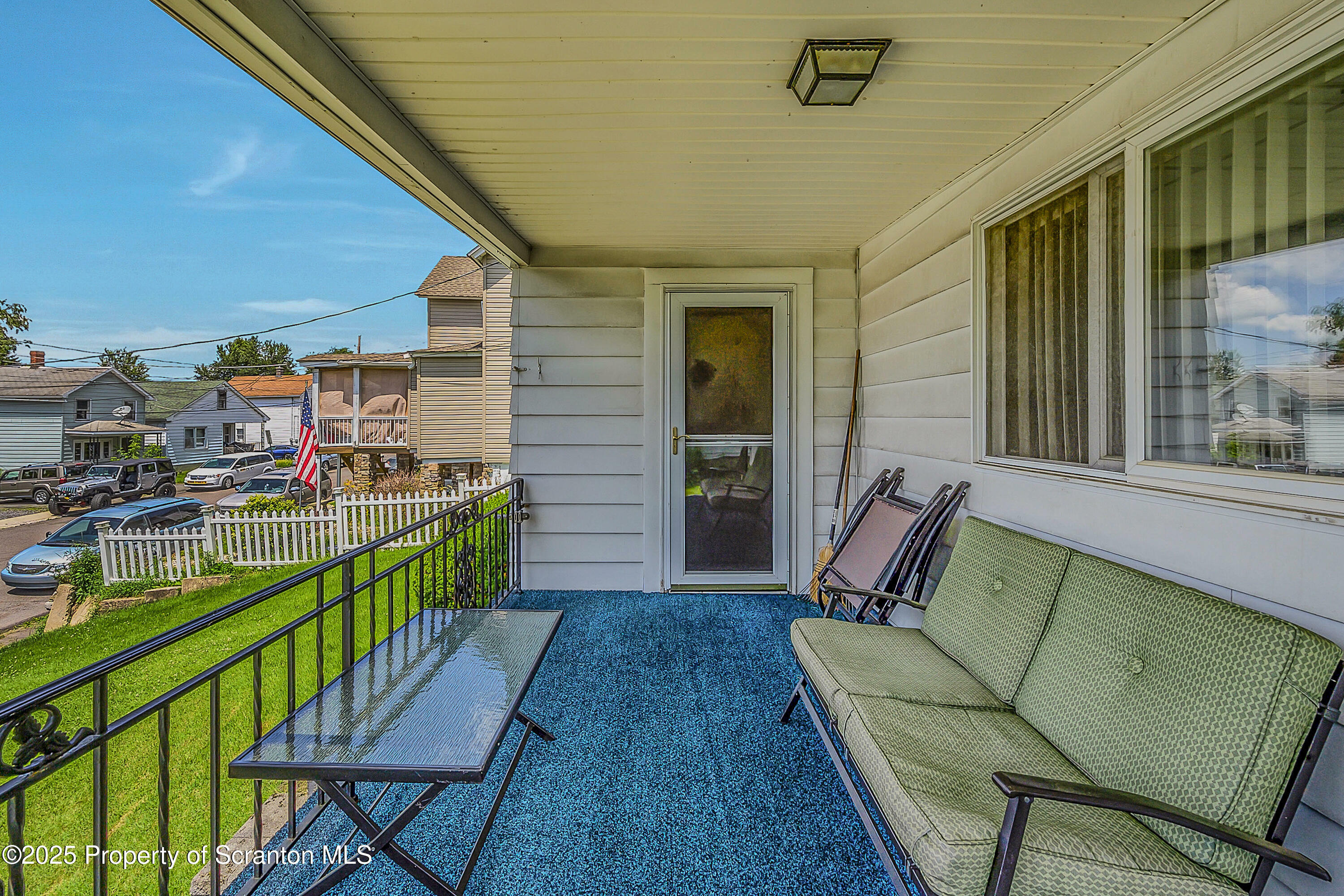 Property Photo:  523 1st Avenue  PA 18434 