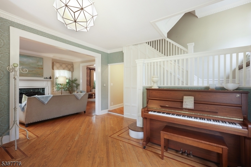 Property Photo:  515 Parkview Ave  NJ 07090 