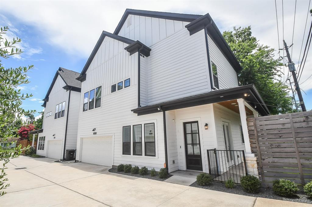 1315 Wycliffe Drive  Houston TX 77043 photo
