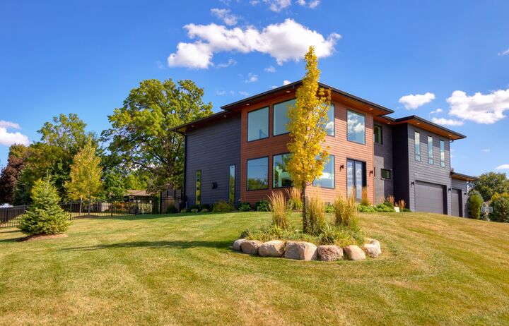 989 65th Street  West Des Moines IA 50266 photo