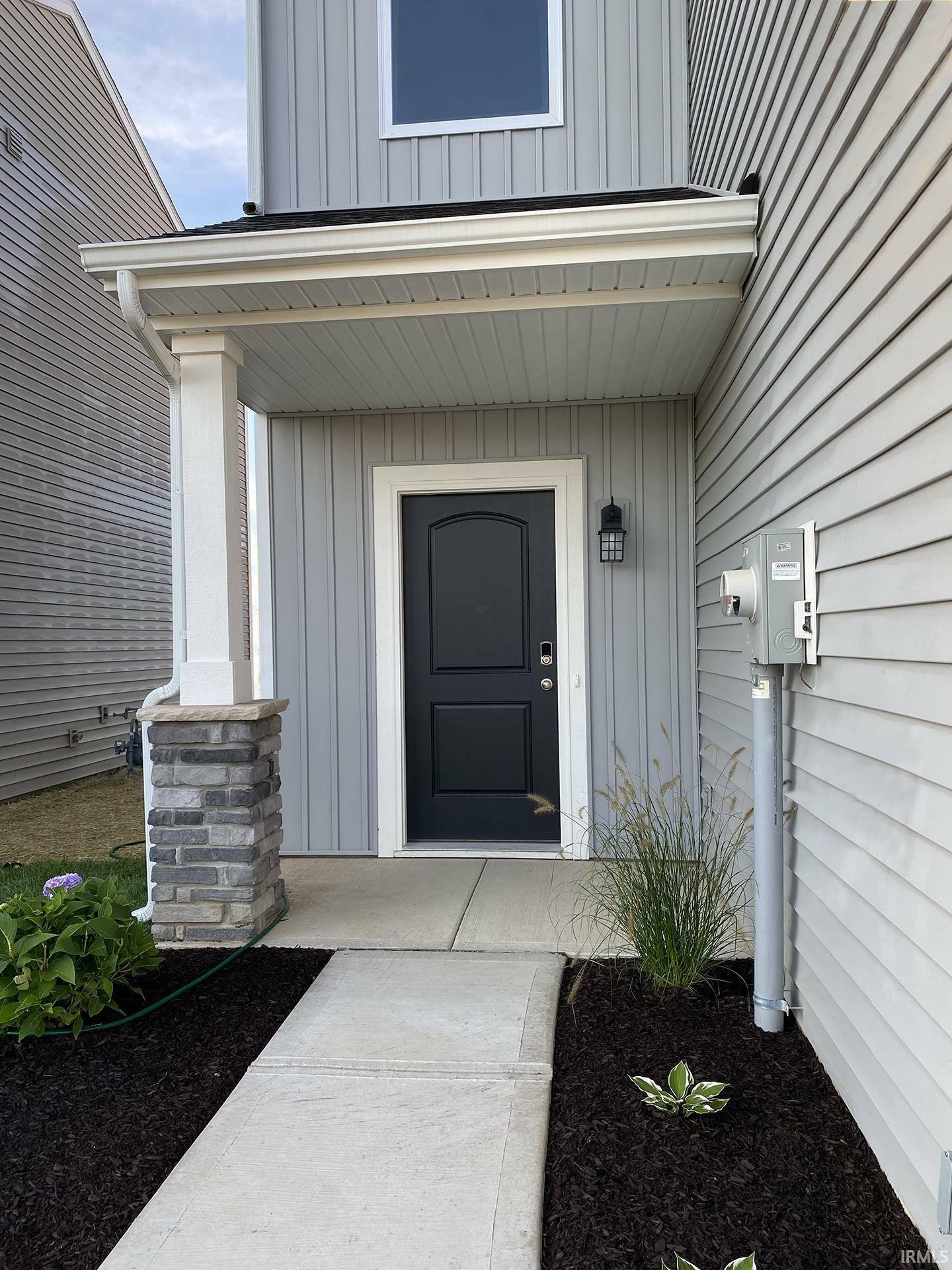 Property Photo: 3607 Canal Square Drive 2 IN 46774