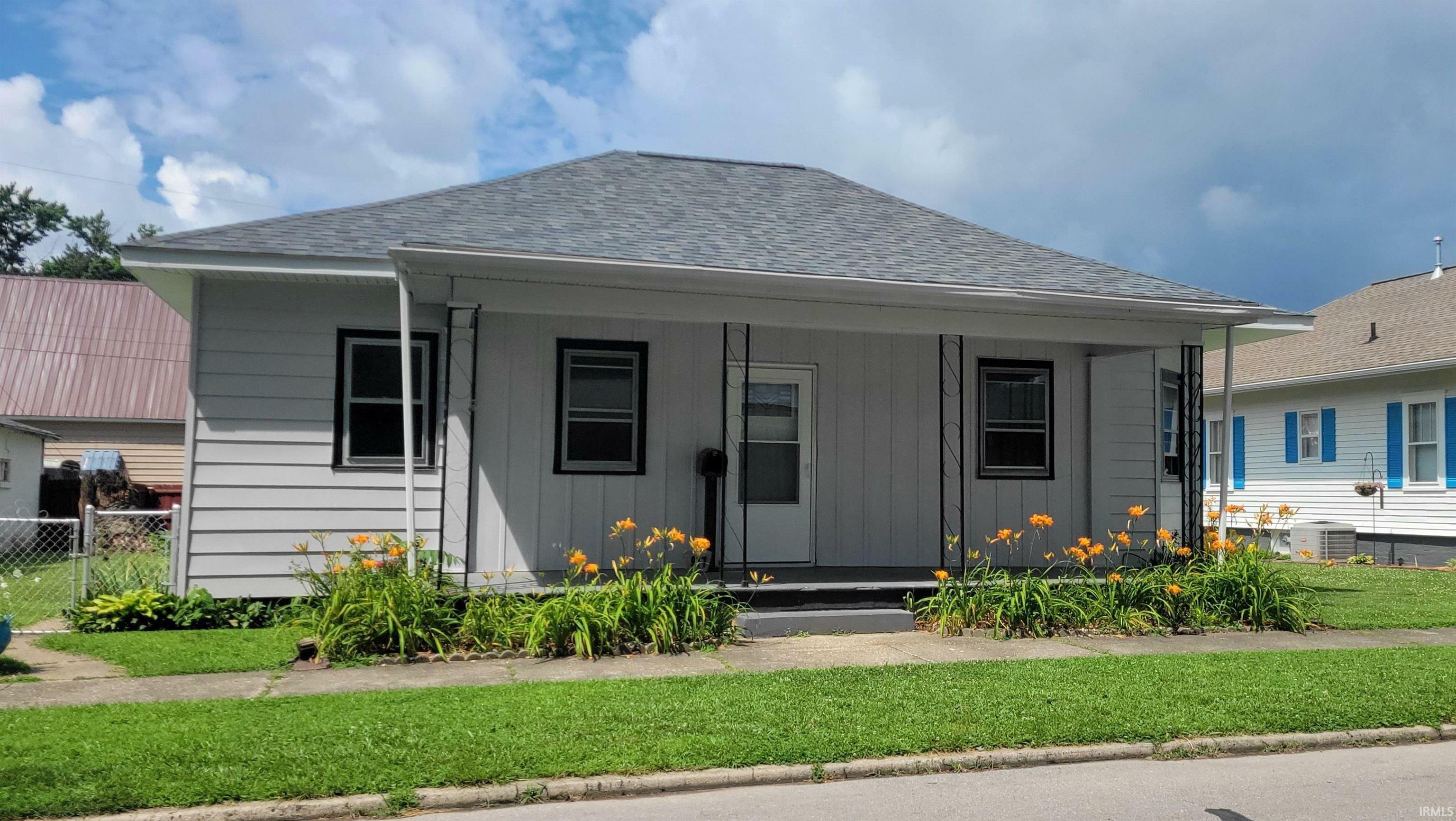 917 Wabash Avenue  Vincennes IN 47591 photo