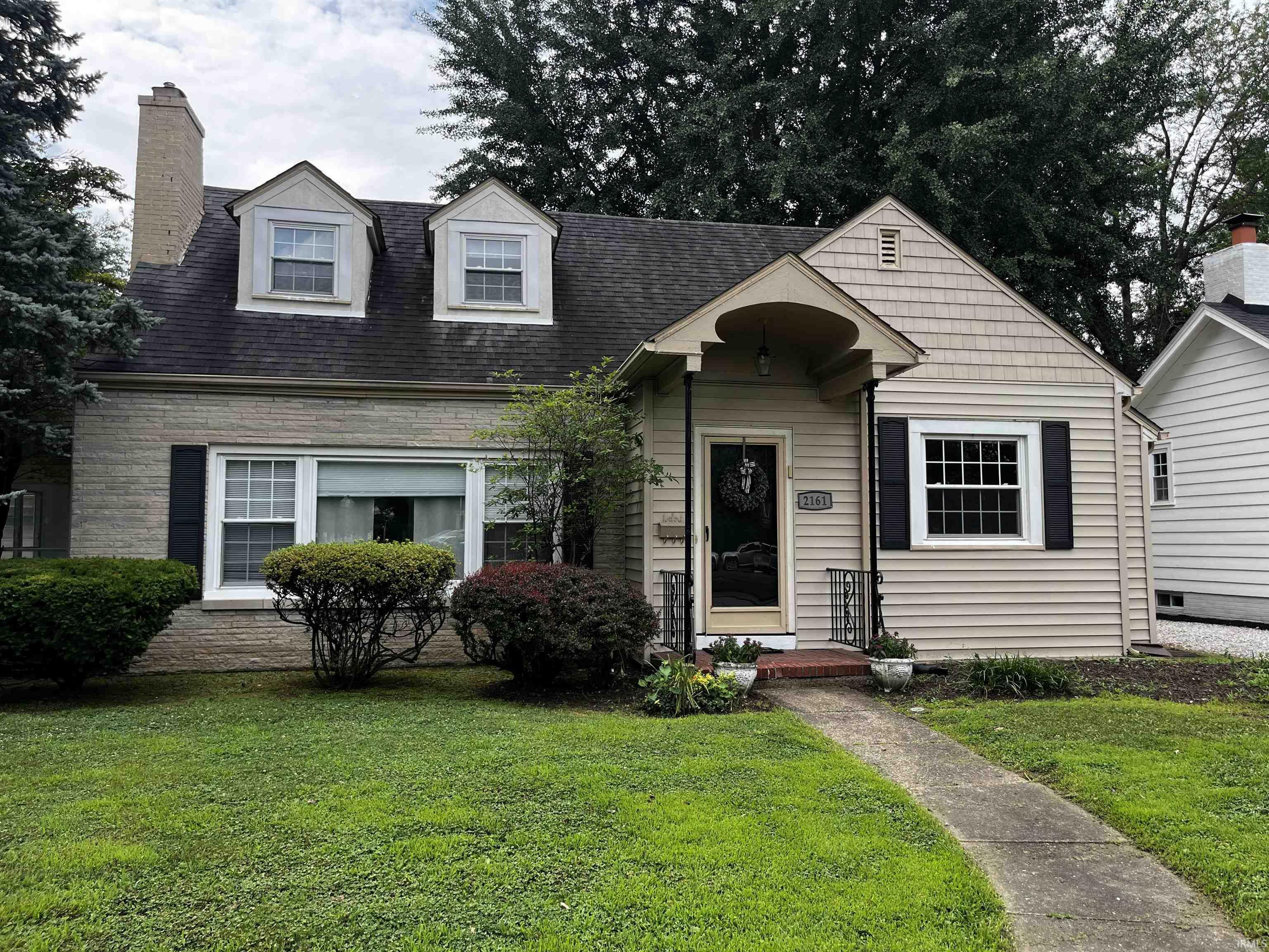 Property Photo: 2161 E Mulberry Street IN 47714