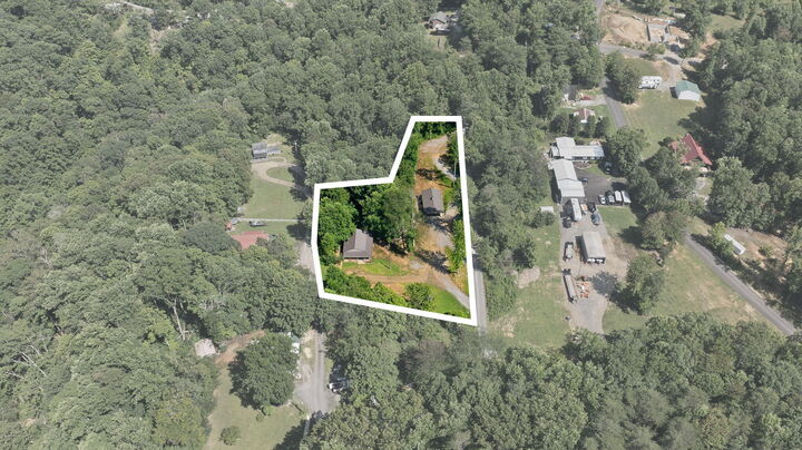 Property Photo: 950 Bates Road KY 42544