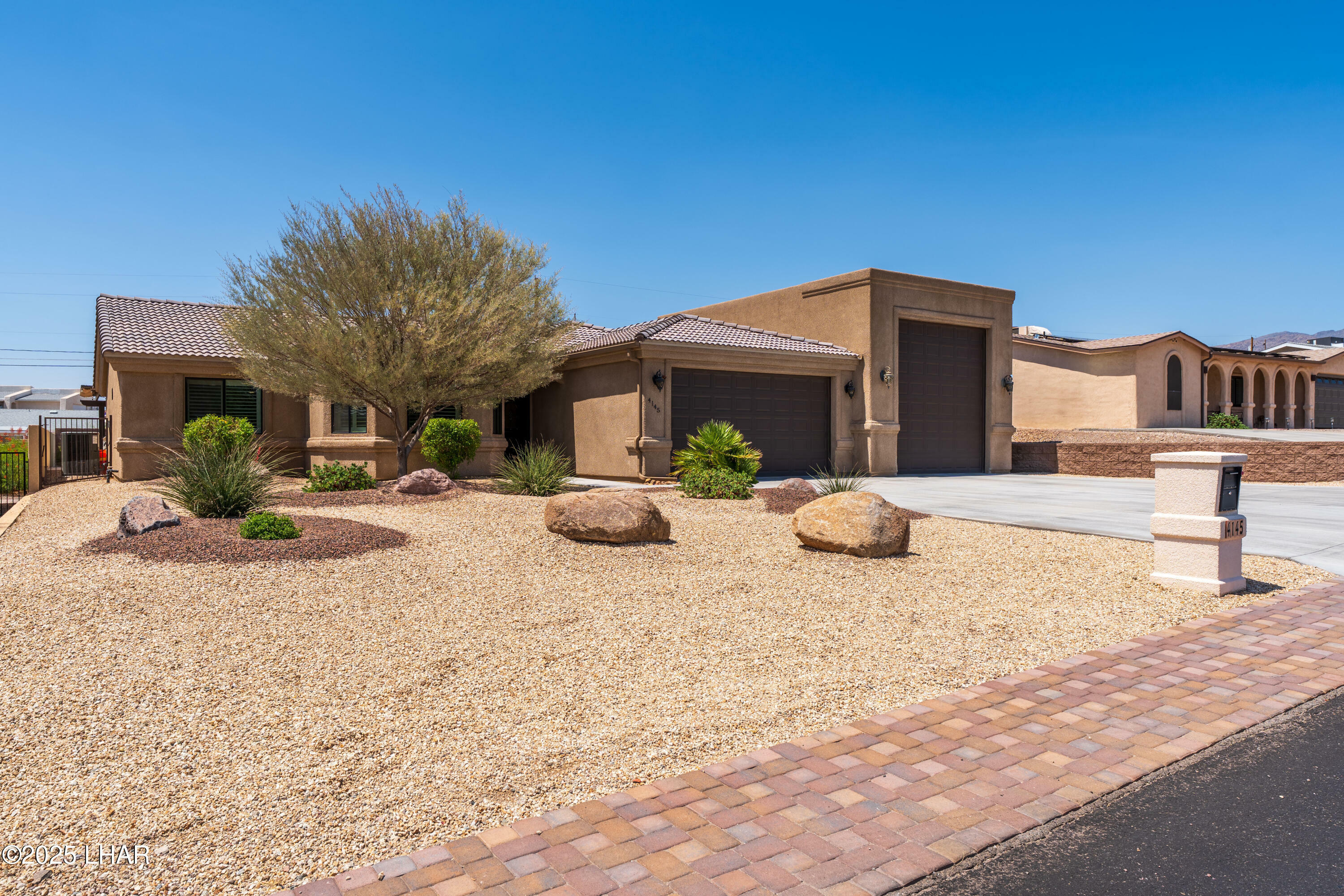 Property Photo: 4145 Challenger Dr AZ 86406