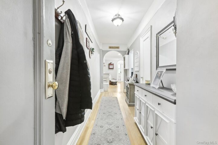 Property Photo:  1470 Midland Avenue 3O  NY 10708 