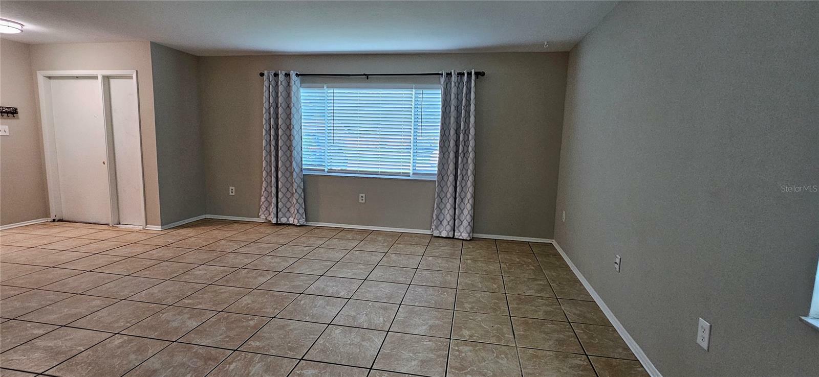 Property Photo: 2842 Indianwood Drive FL 34232