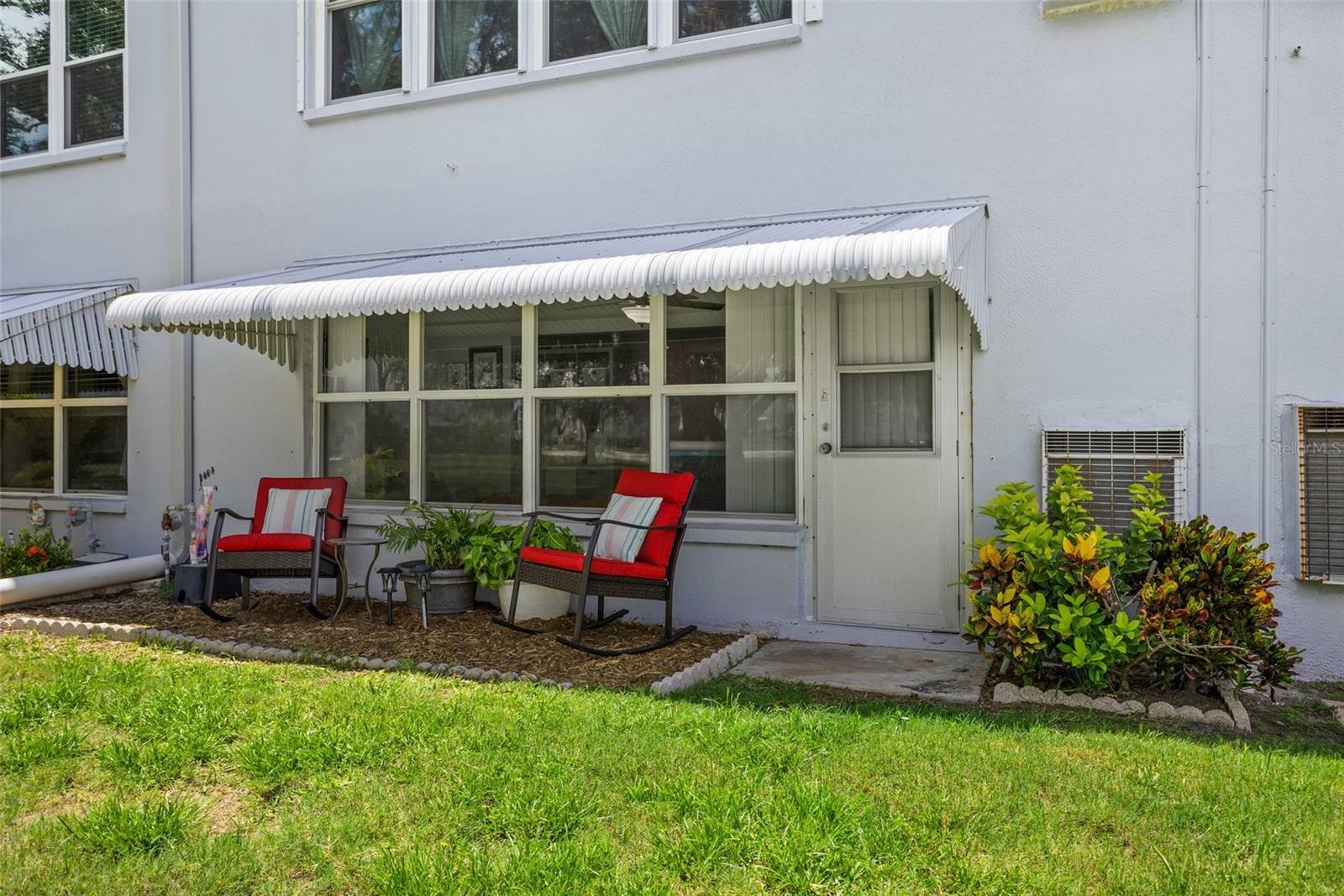 Property Photo: 5660 80th Street N B106 FL 33709