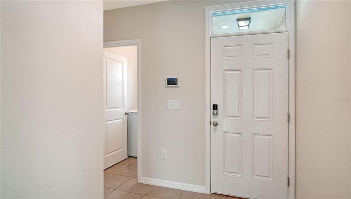 Property Photo: 5905 Silver Sage Way FL 34232