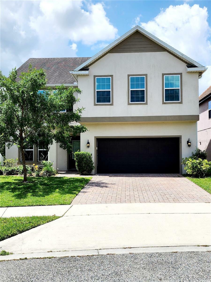 Property Photo: 813 Marsh Reed Drive FL 34787