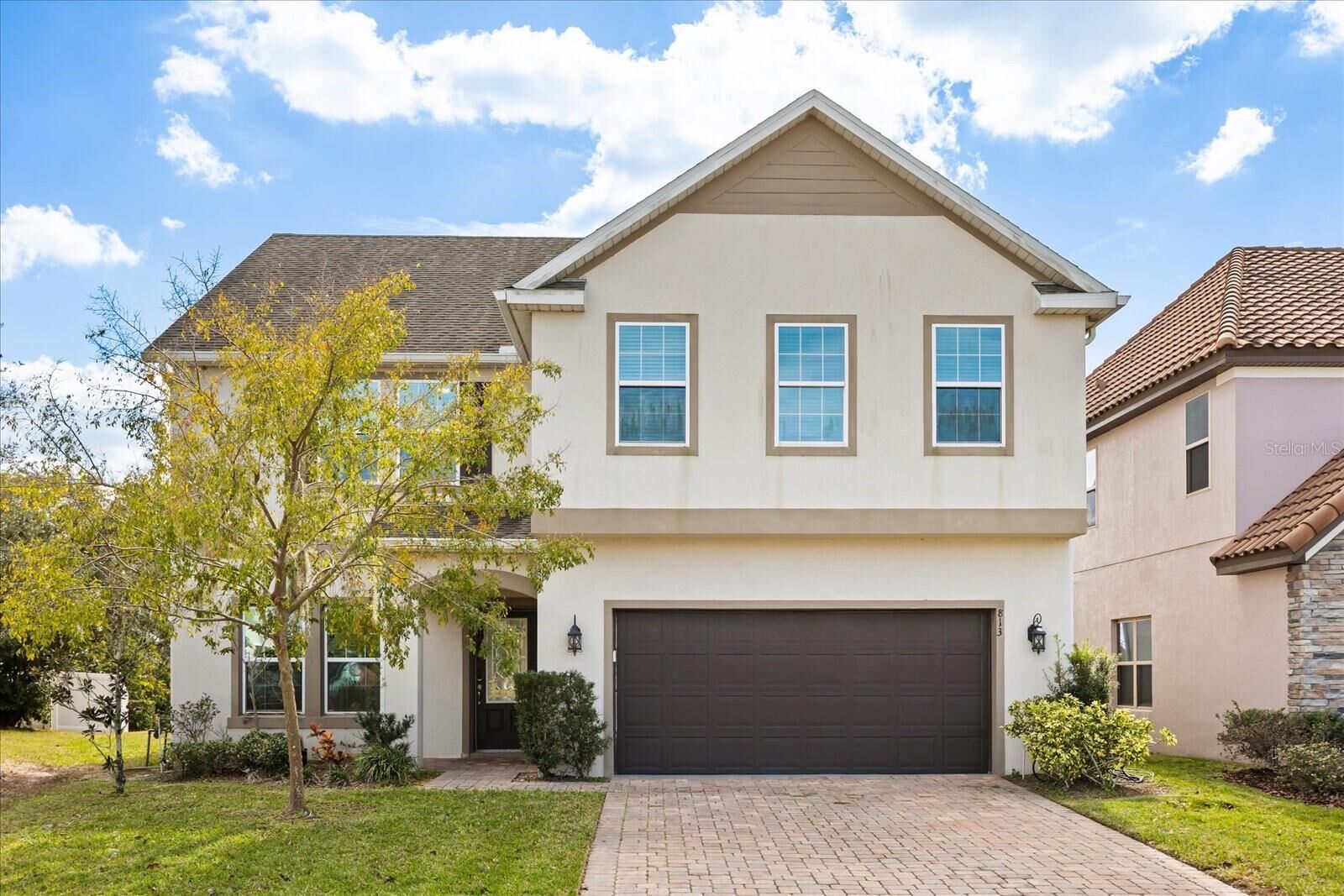 Property Photo:  813 Marsh Reed Drive  FL 34787 