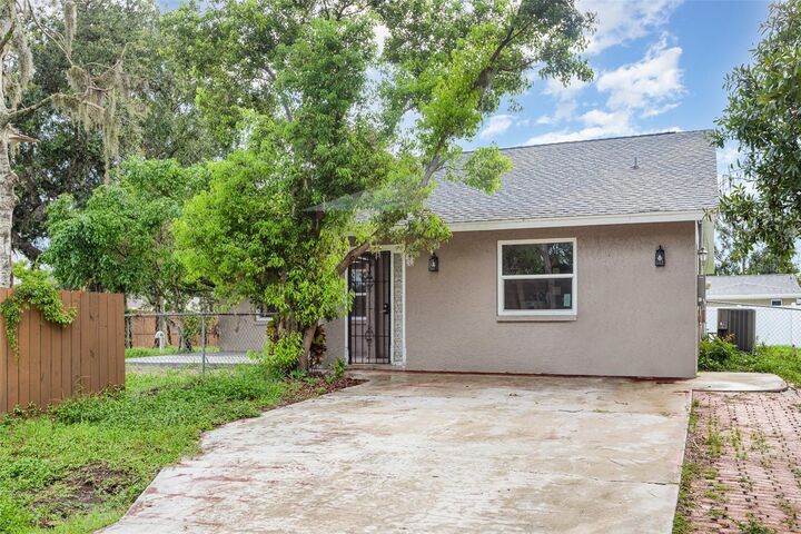 Property Photo: 4358 Murdock Avenue FL 34231