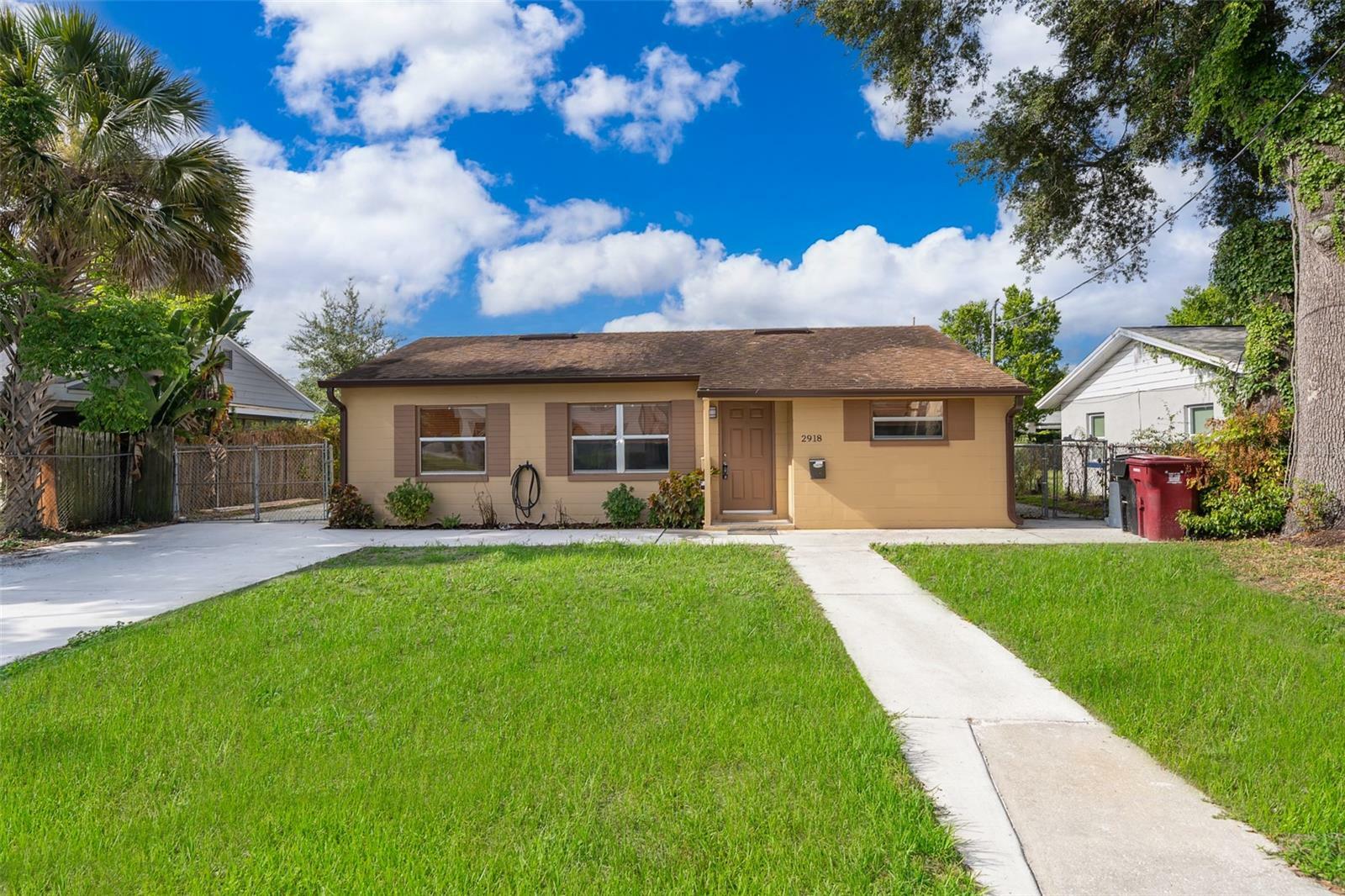 Property Photo: 2918 E Central Boulevard FL 32803