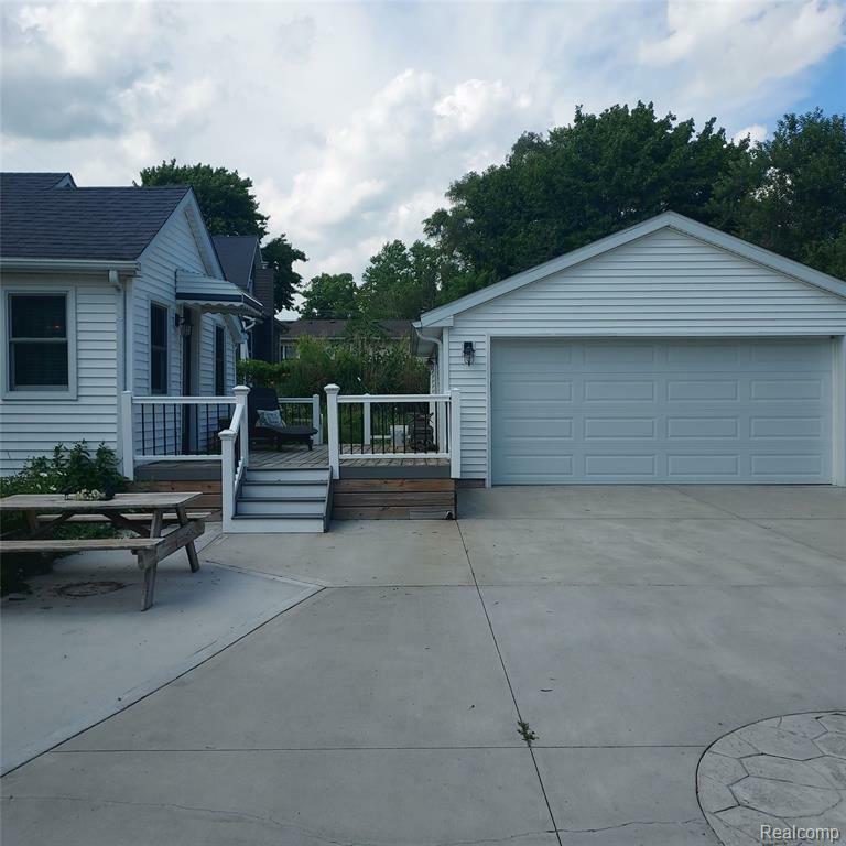 200 Orchard St Orchard Street  Fenton MI 48430 2182 photo