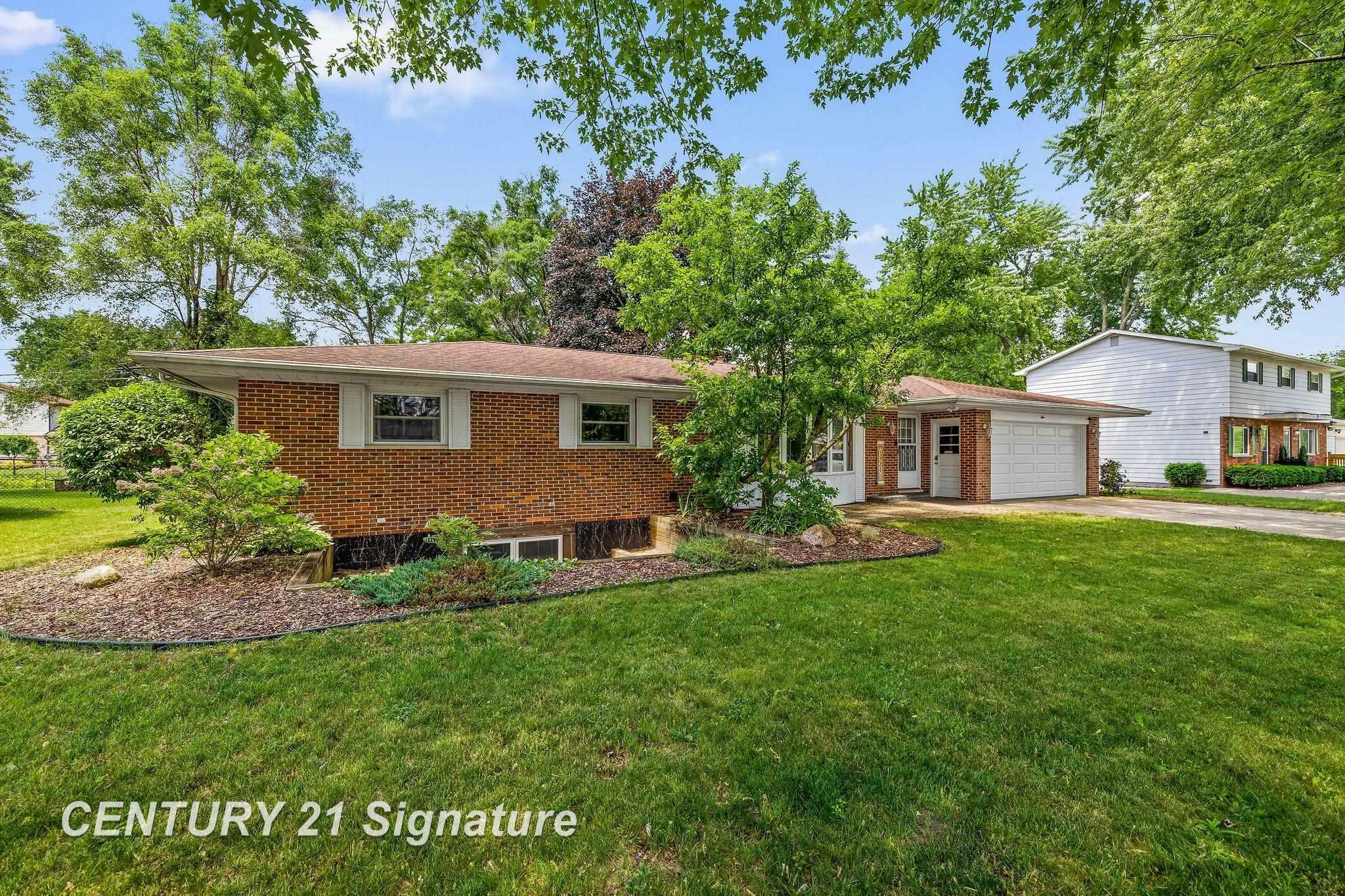 Property Photo: 9 Wiltse Court MI 48603