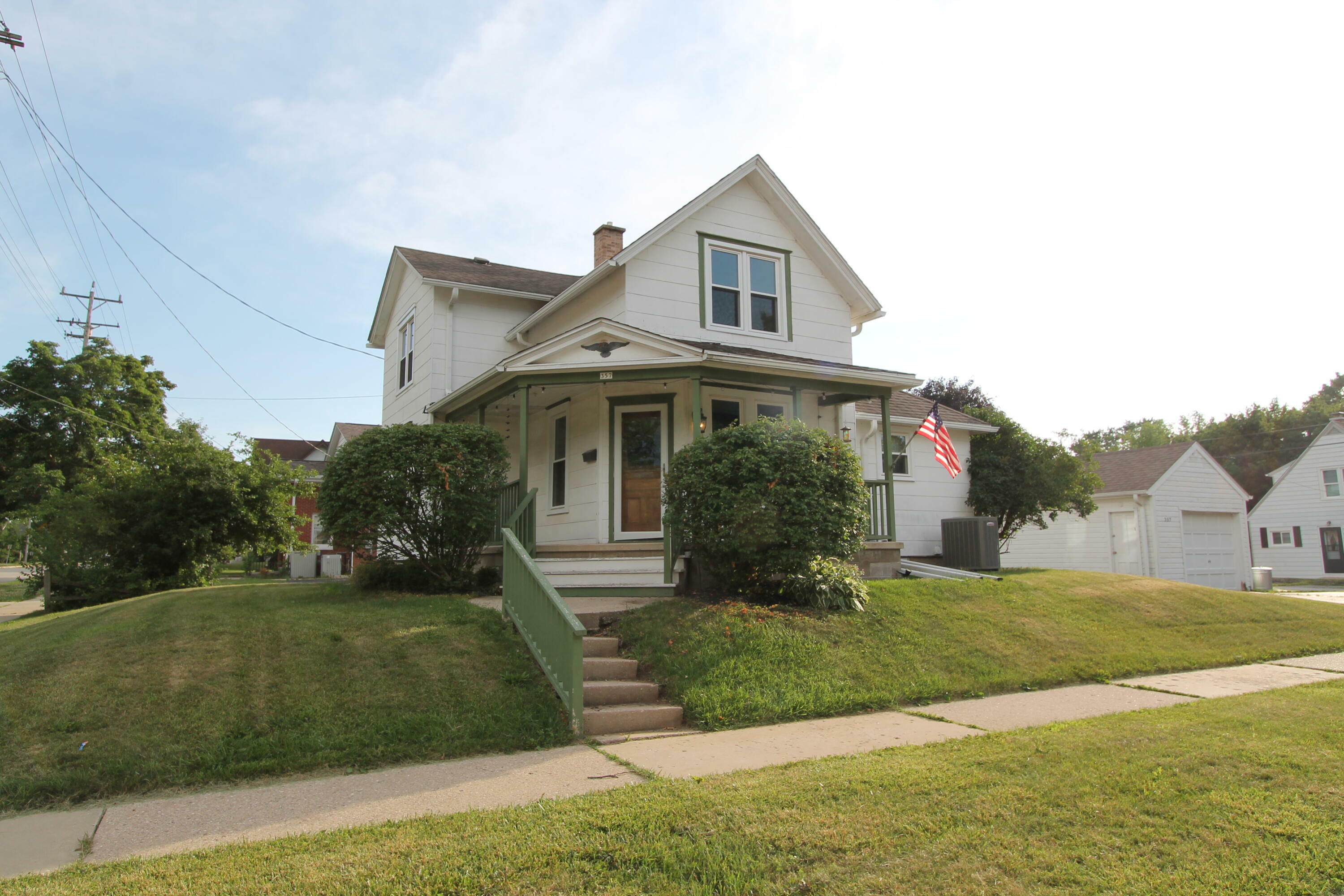Property Photo: 357 Amanda St WI 53105