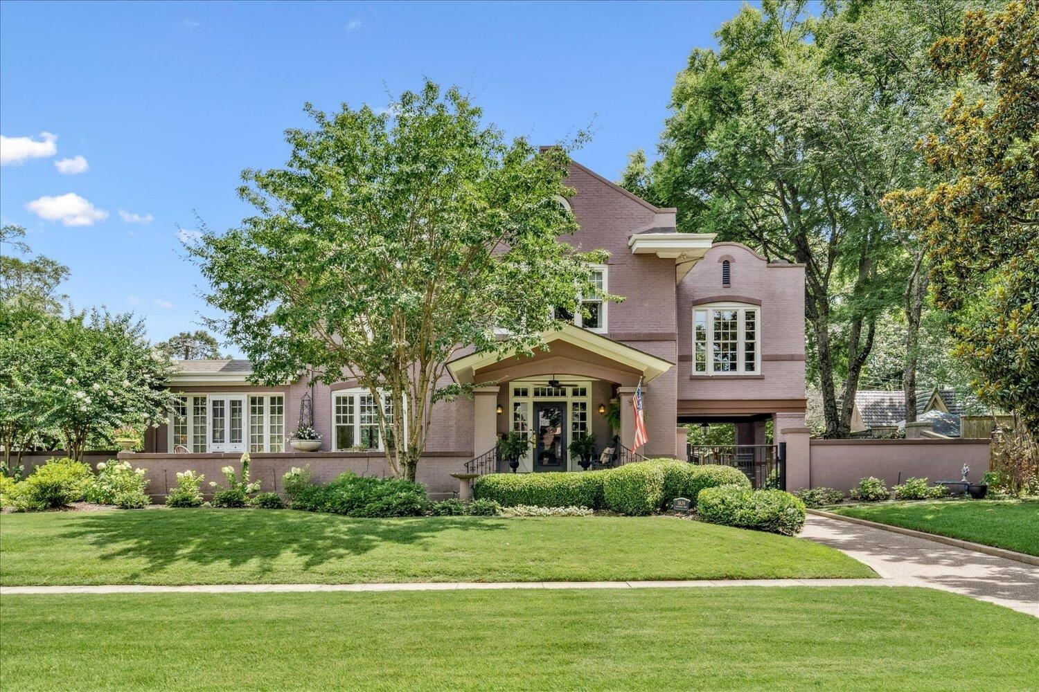 1839 Overton Park Ave  Memphis TN 38112 photo
