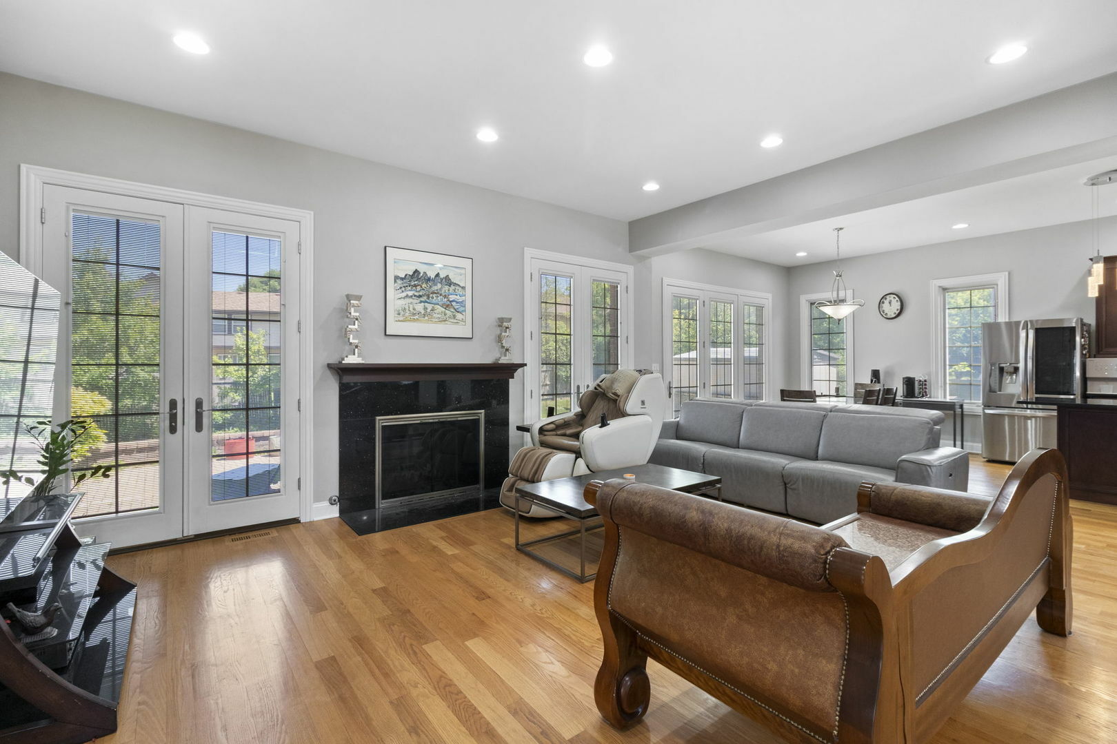Property Photo: 4146 Cardinal Court IL 60062