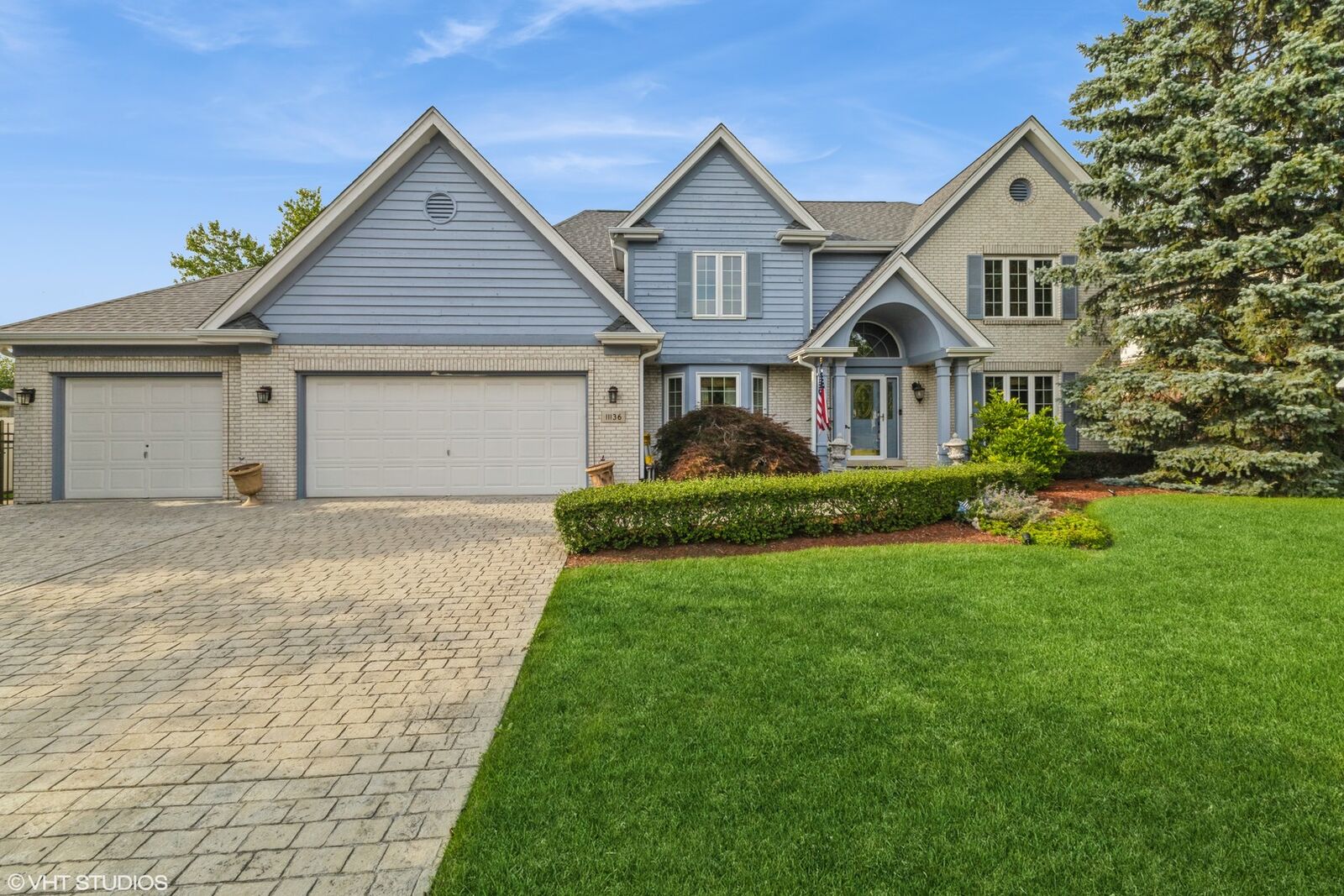 Property Photo: 11136 Woodstock Drive IL 60467
