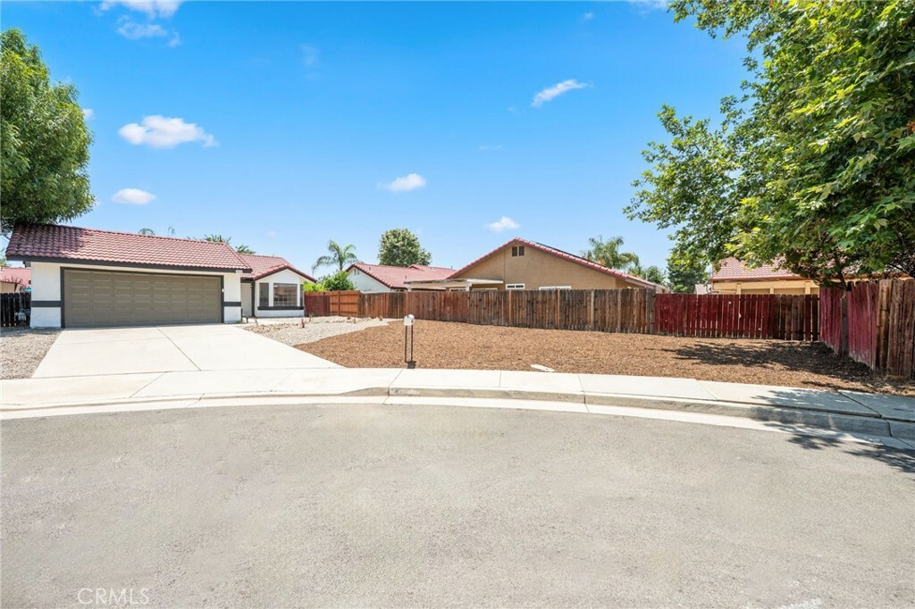 416 Melbourne Court  Hemet CA 92545 photo