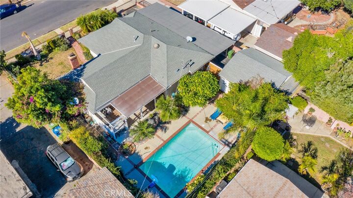 Property Photo:  10626 Lemona Avenue  CA 91345 