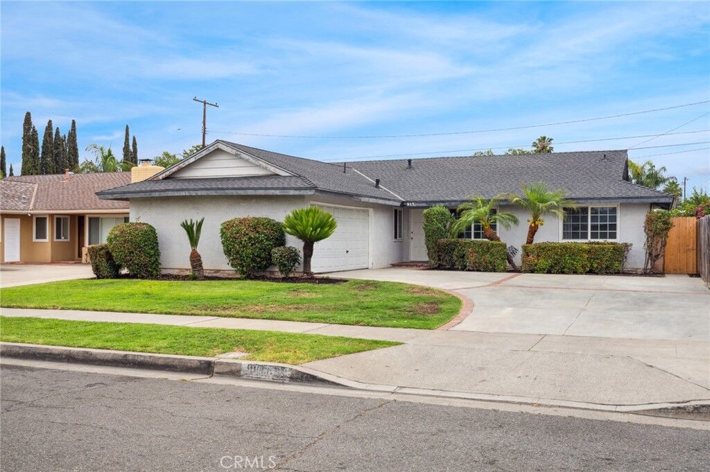 Property Photo: 917 N Hart Street CA 92867