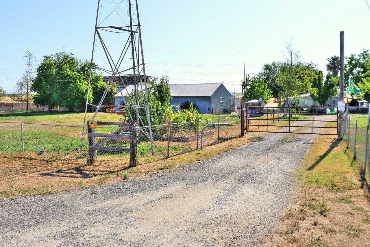 Property Photo: 7301 E Levee Road CA 95673