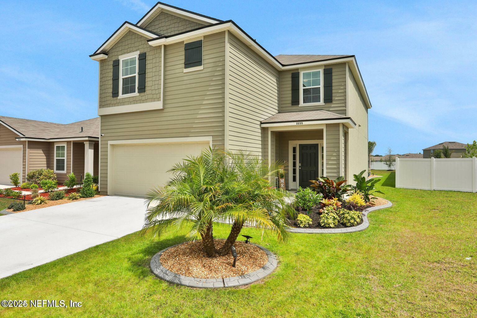 Property Photo: 2235 Falling Star Lane FL 32043