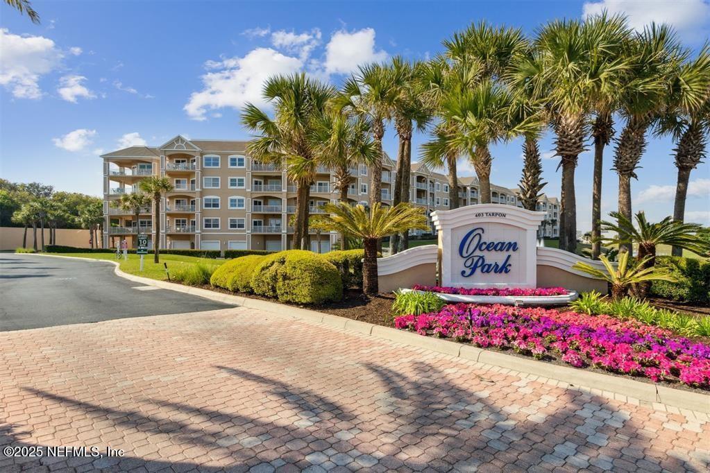 Property Photo: 403 Tarpon Avenue 221 FL 32034